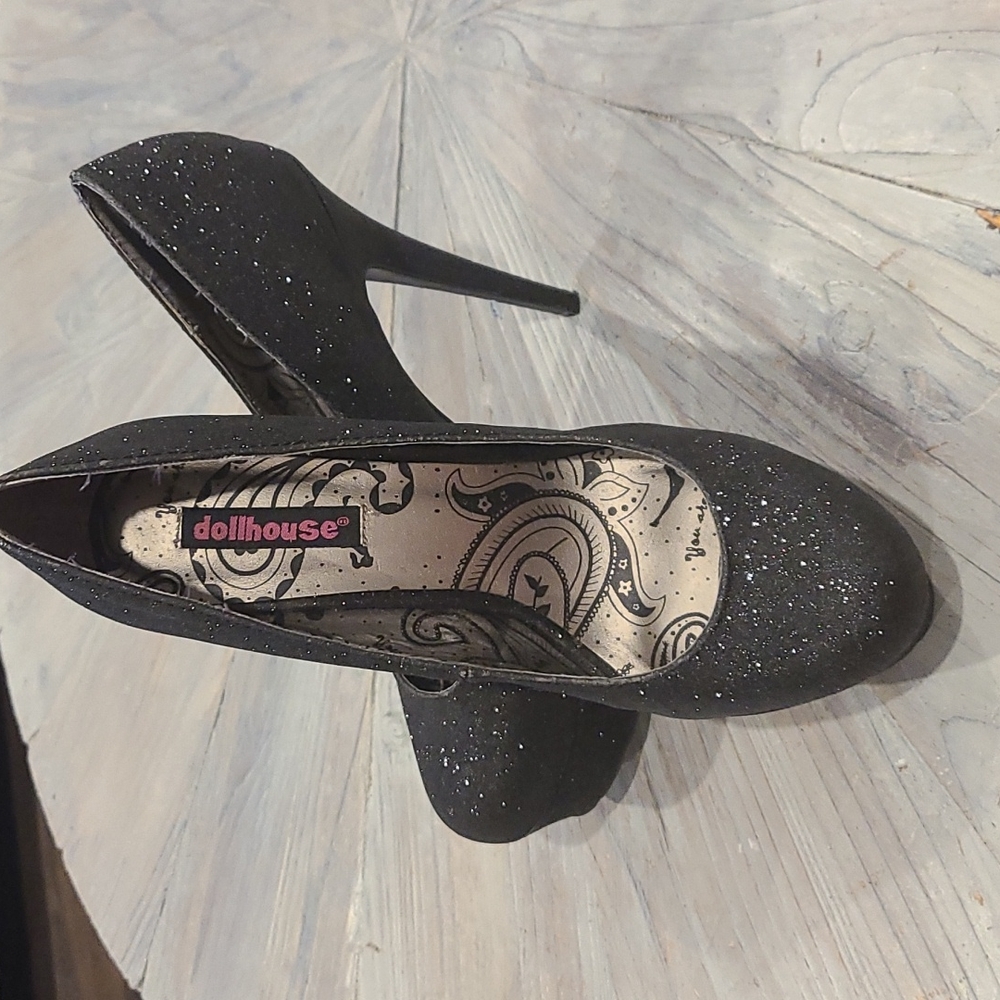 Dollhouse Sparkly Black platform Heels